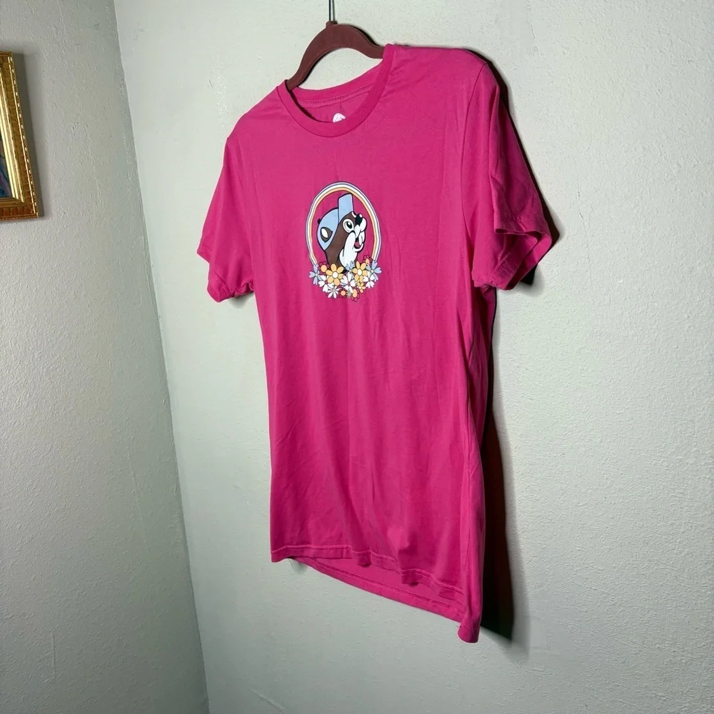 Buc-ee's Pink Graphic T-Shirt  Size Small